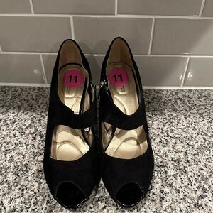 Black suede Bandolino heels, size 11.